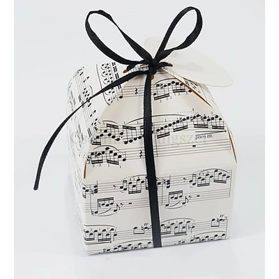 Ajándékdoboz kottamintás, fehér Ajándékdoboz kottamintás, fehér